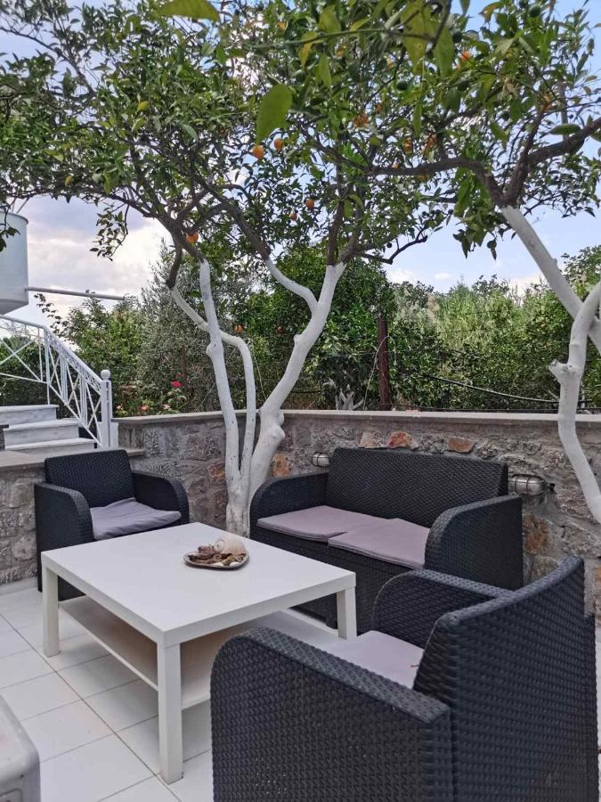 Sea Waves Apartments Nea Epidavros Exterior photo
